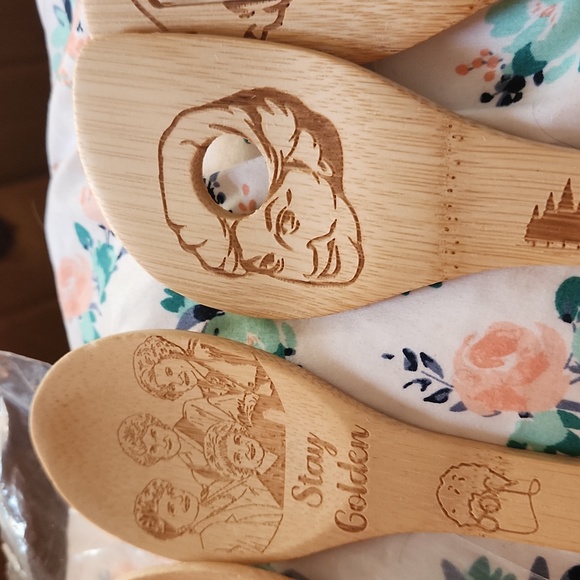 BNWT Set of 5 Golden Girls spatula set - Picture 3 of 6